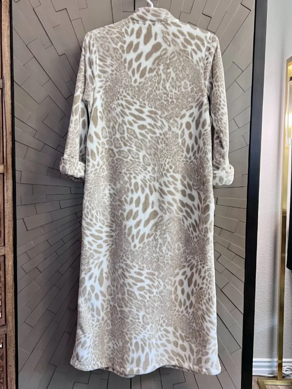 Natori Plush Fleece Zip Front Caftan Robe Lounger Leopard Animal Print Large